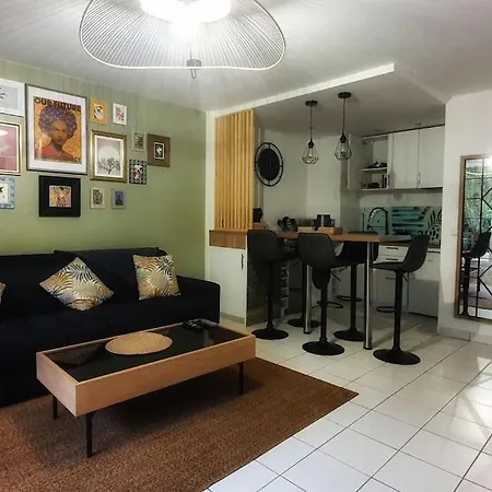 Apartment Disneland Experience *